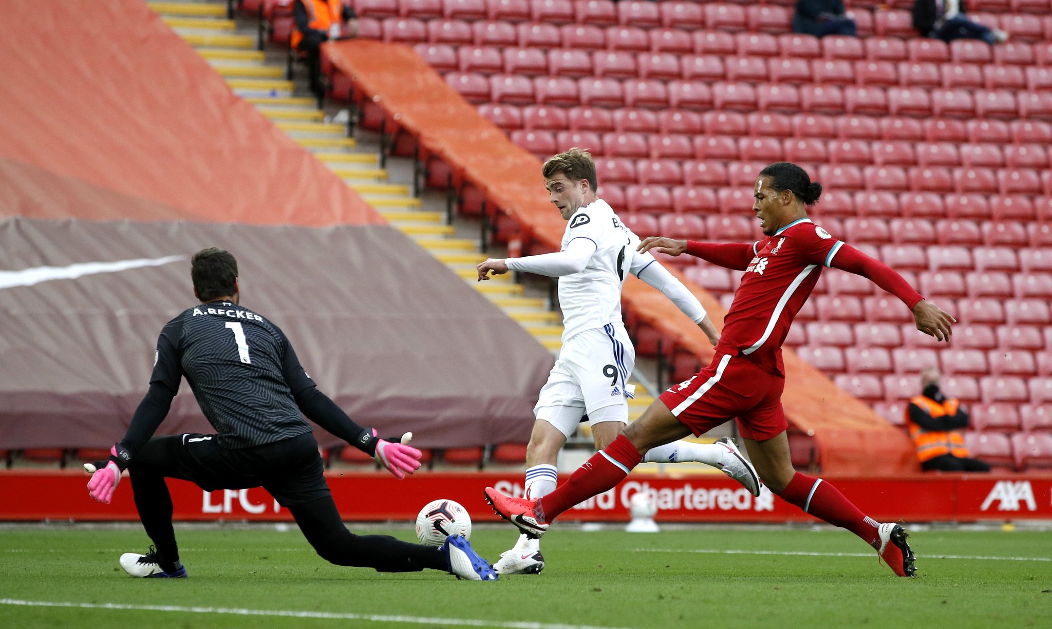 留的蜂针或 留的蜂针或